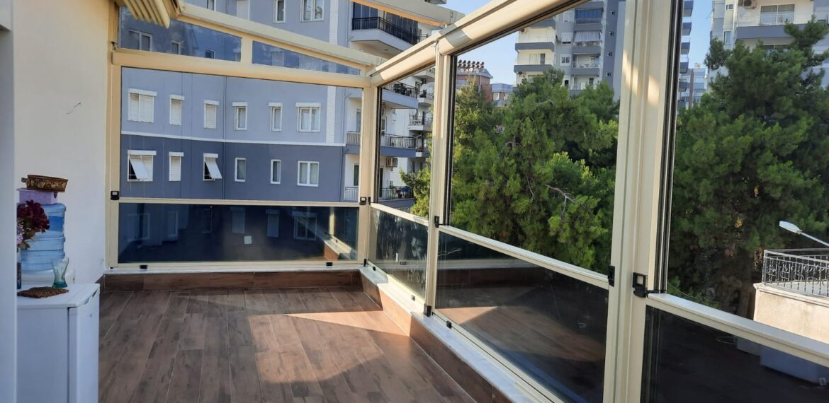 Guillotine Vertical Slider