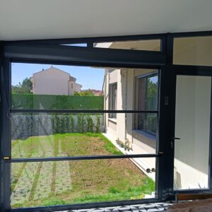 Guillotine Vertical Slider